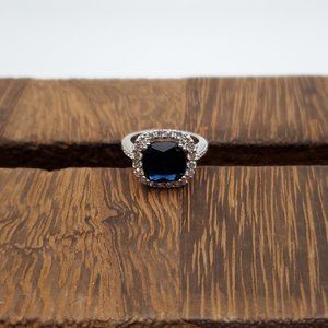 Size 7 925 Sterling Silver Beautiful Blue And Clear Cubic Zirconia Halo Ring